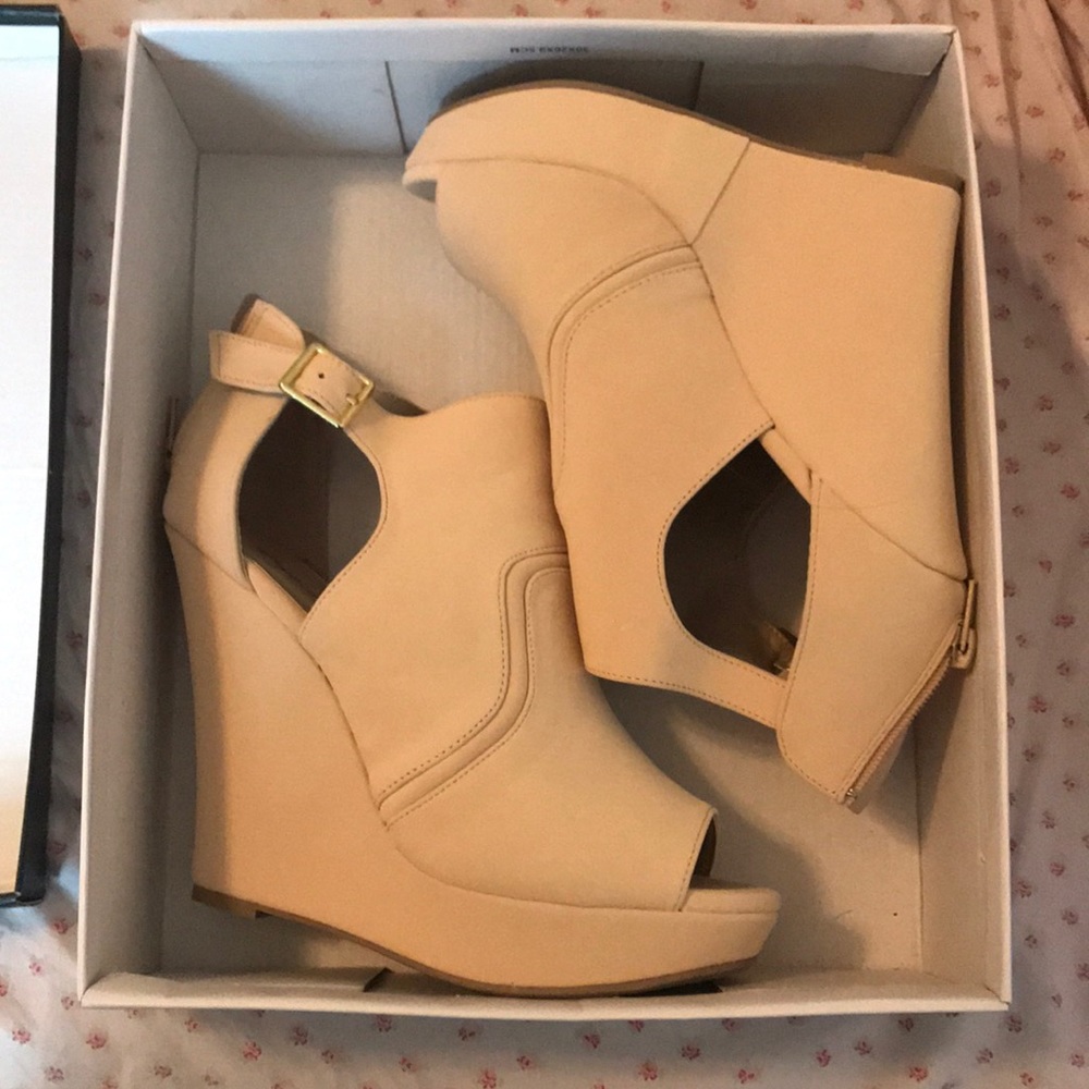 Cream Wedges!